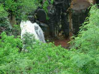 Cascades dans la rivire d'Abord