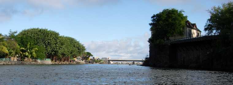 Embouchure de la rivire d'Abord - Maison Roussin, sige des TAAF