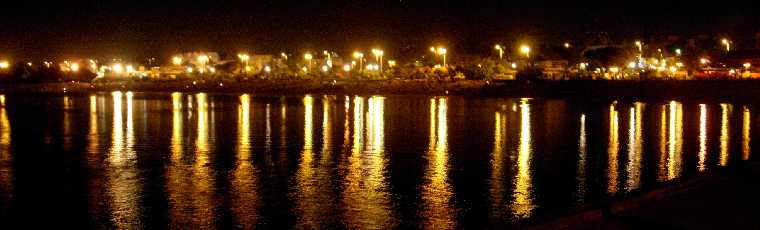 Front de mer de St-Pierre illuminé