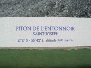Piton de l'Entonnoir, 470 m