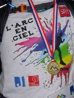 Tee-shirt et médaille Arc-en-ciel 2008