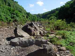 Blocs dans la rivire d'Abord