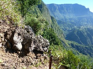 Descente du Piton Cabris vers le Bras Patates