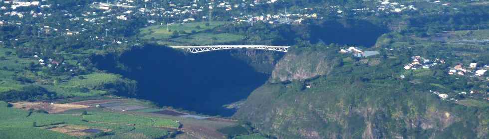 Pont sur le Bras de la Plaine