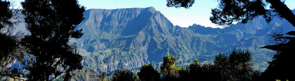 Cirque de Cilaos vu du Dimitile