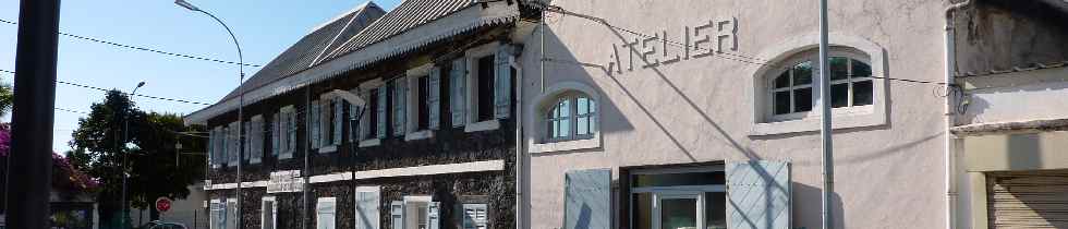 Anciens magasins de la Compagnie des Indes reconstruits