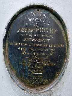Plaque à la mémoire de Pierre Poivre - Jardin de l'Etat - St-Denis