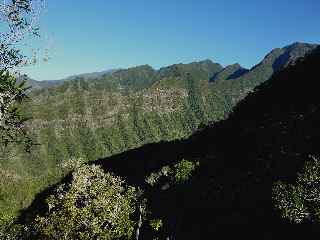 Sentier de la Grande Jument - Vue sur la crte du Bras Long