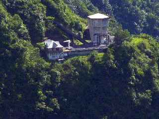 Rivière des Marsouins - installation centrale hydroélectrique Takamaka