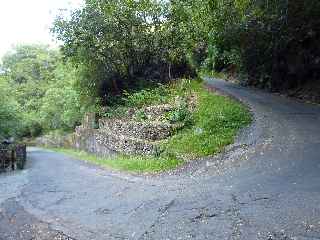 Virage en pente sur la route de Grand Galet