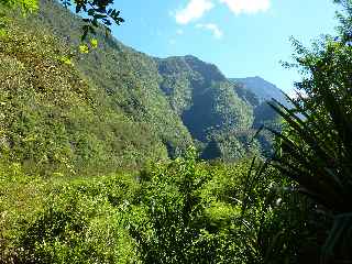 Au loin, le Morne Langevin