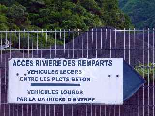 Accs Rivire des Remparts