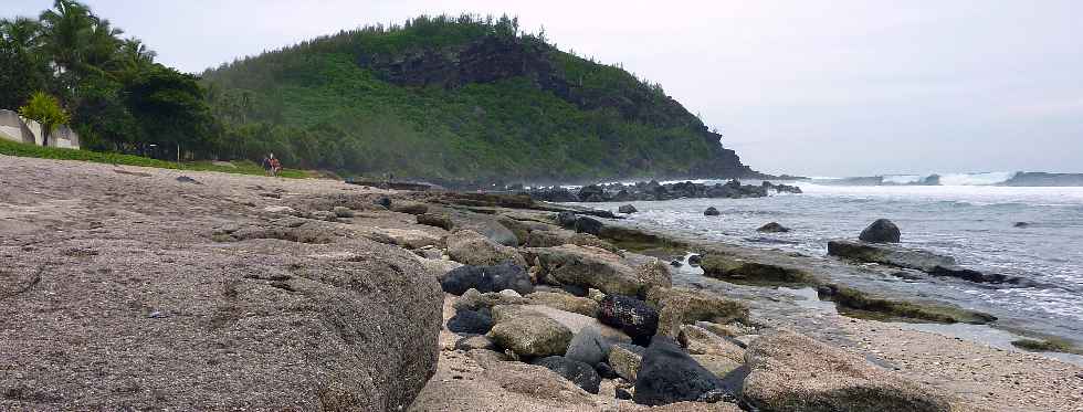 Plage de Grande Anse - Beach rocks - Grès de plage
