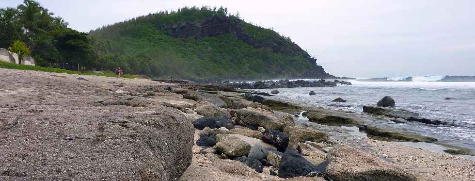 Plage de Grande Anse - Beach rocks - Grs de plage