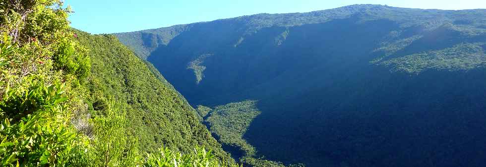 Jacques Payet - Vue sur la Valle Heureuse