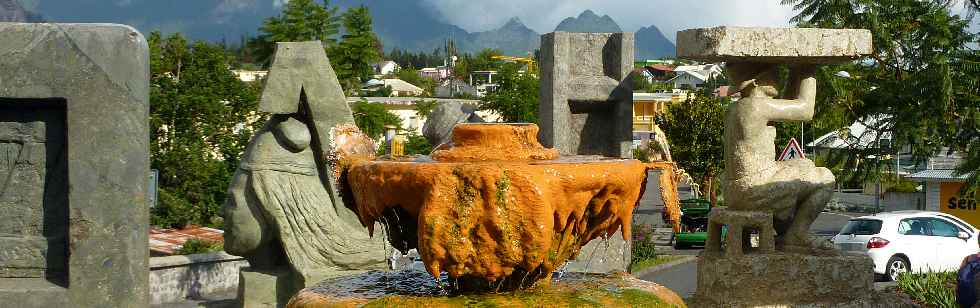 Cilaos - Fontaine en contrebas de l'glise