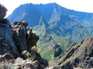 Sentier du Gte des Tamarins au Grand Bnare -  Arte entre Mafate et Cilaos