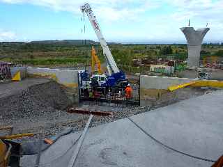 Chantier de la construction du pont sur la rivière Saint-Etienne - Août 2011 -