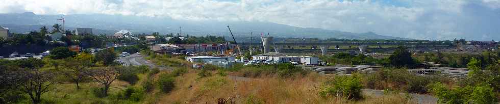 Chantier de la construction du pont sur la rivire Saint-Etienne - Aot 2011 -