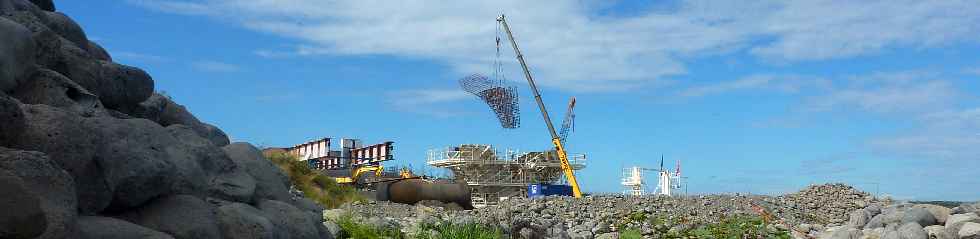 Chantier de la construction du pont sur la rivire Saint-Etienne - Aot 2011 - P8