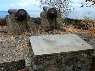 Saint-Leu - Ravine de la Fontaine - Canons