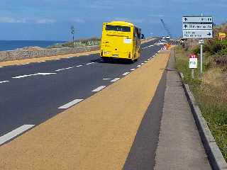 Ancienne RN1 - Car Jaune