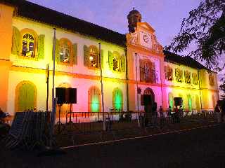 Mairie de St-Pierre - Illumination du 26 novembre 2011 - Fanal Festival