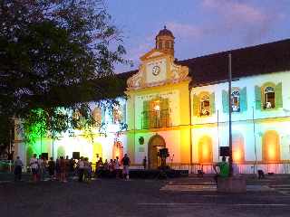 Mairie de St-Pierre - Illumination du 26 novembre 2011 - Fanal Festival