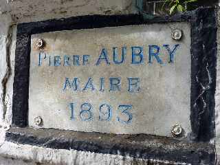 St-Louis - Plaque cimetire Pierre Aubry, maire