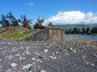 St-Louis -  Etang du Gol - Pile de pont (rive droite)