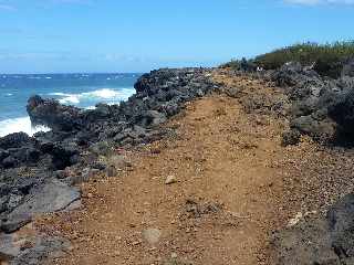 Sentier littoral d'Etang-Sal - Coules basaltiques - Cairns -