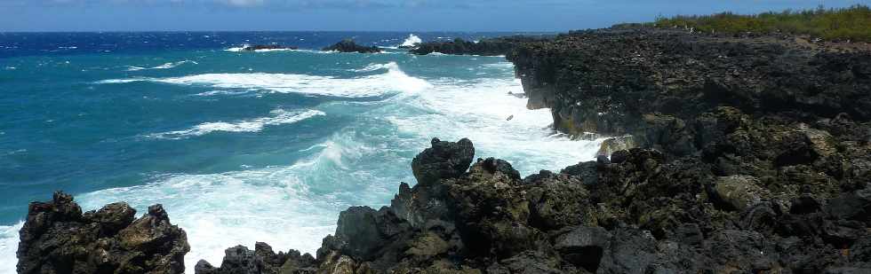 Sentier littoral d'Etang-Sal - Coules basaltiques -