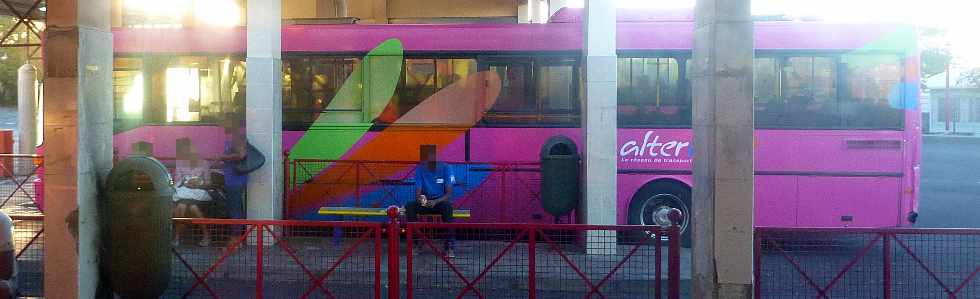 Gare routire de Saint-Louis - Car Alterno pour Cilaos