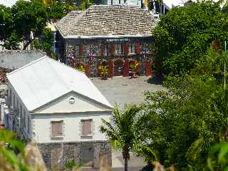 St-Leu - Sentier de la Salette - Vue sur la mairie