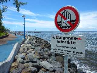 St-Leu - Promenade du front de mer - Port