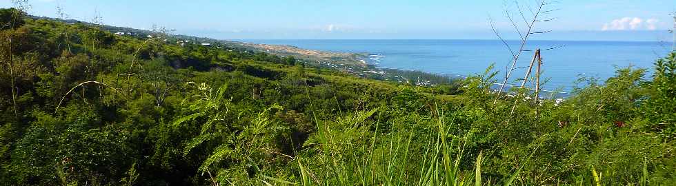 St-Leu - Sentier Pav -  Vue sur la Pointe au Sel