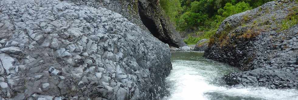 Bras de la Plaine (Pont d'Yves) - Caverne de la Petite Ravine