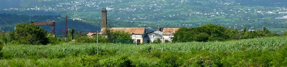 Domaine du caf grill - Pierrefonds - St-Pierre - Vue sur l'ancienne usine sucrire