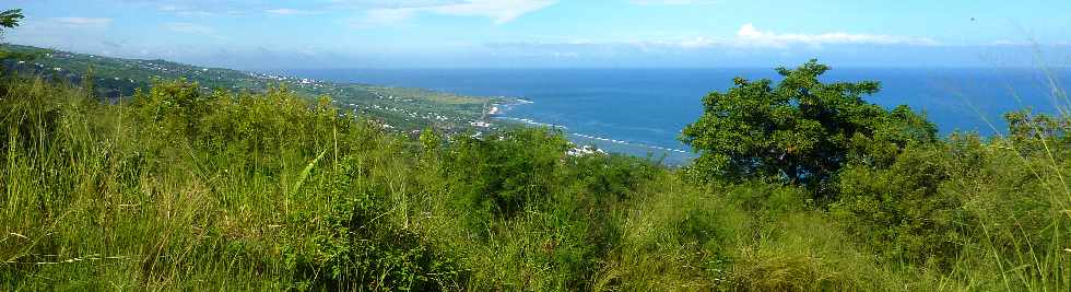 Sentier de Cayenne  Bras Mouton - Vue sur la baie de St-Leu -