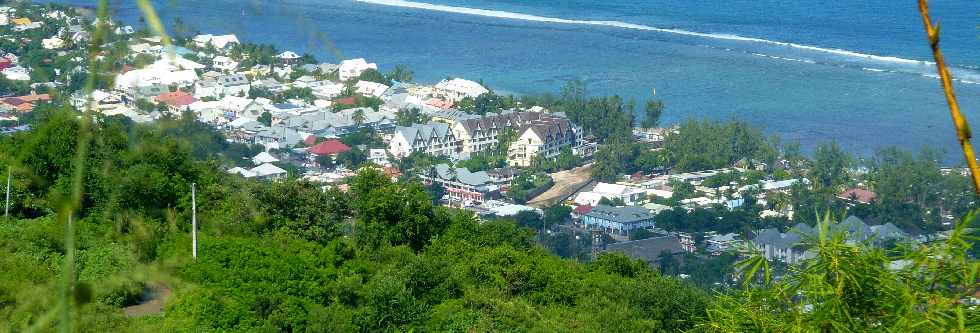 Sentier de Cayenne  Bras Mouton -  St-Leu - Vue sur St-Leu