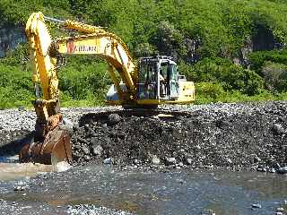 4 avril 2012 - Travaux de rtablissement du passage au Ouaki