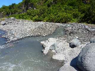 4 avril 2012 - Travaux de rtablissement du passage au Ouaki