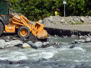 4 avril 2012 - Travaux de rtablissement du passage au Ouaki