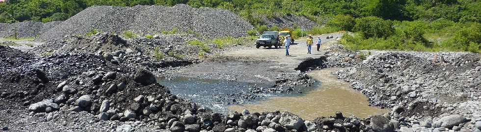 4 avril 2012 - Travaux de rtablissement du passage au Ouaki