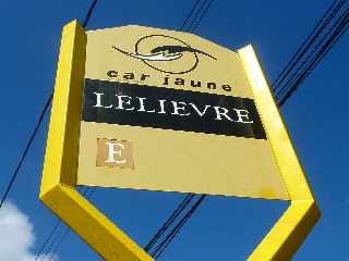 St-Leu - CD22 - Le Cap Lelivre - Arrt Car Jaune