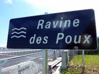 Pont sur la Ravine des Poux - Route des Tamarins