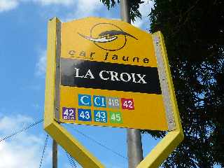 St-Leu - Arrt car Jaune - La Croix