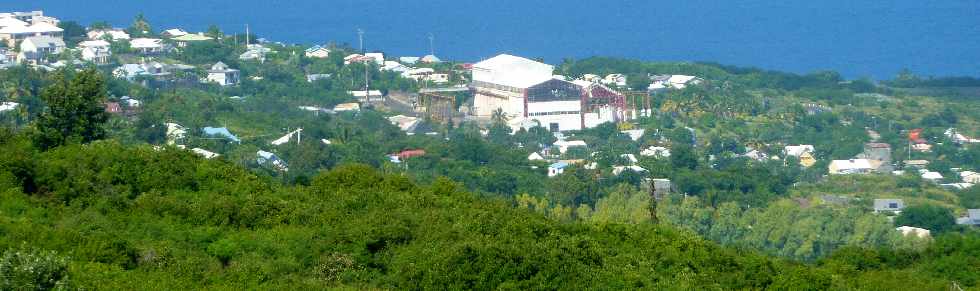 St-Leu - CD22 - Etang St-Leu - Vue sur Stella Matutina