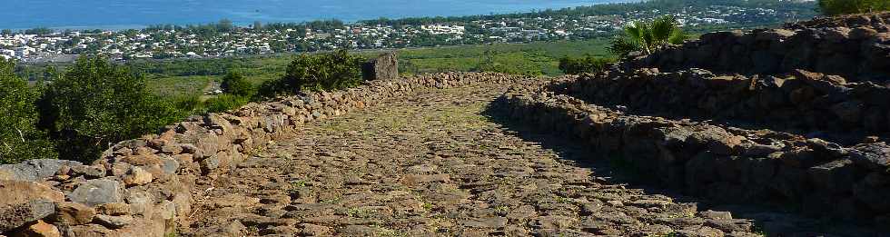 St-Paul - Chemin pav de Bellemne - Lougnon