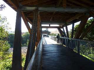 St-Joseph - Berge de la Rivire des remparts - Passerelle